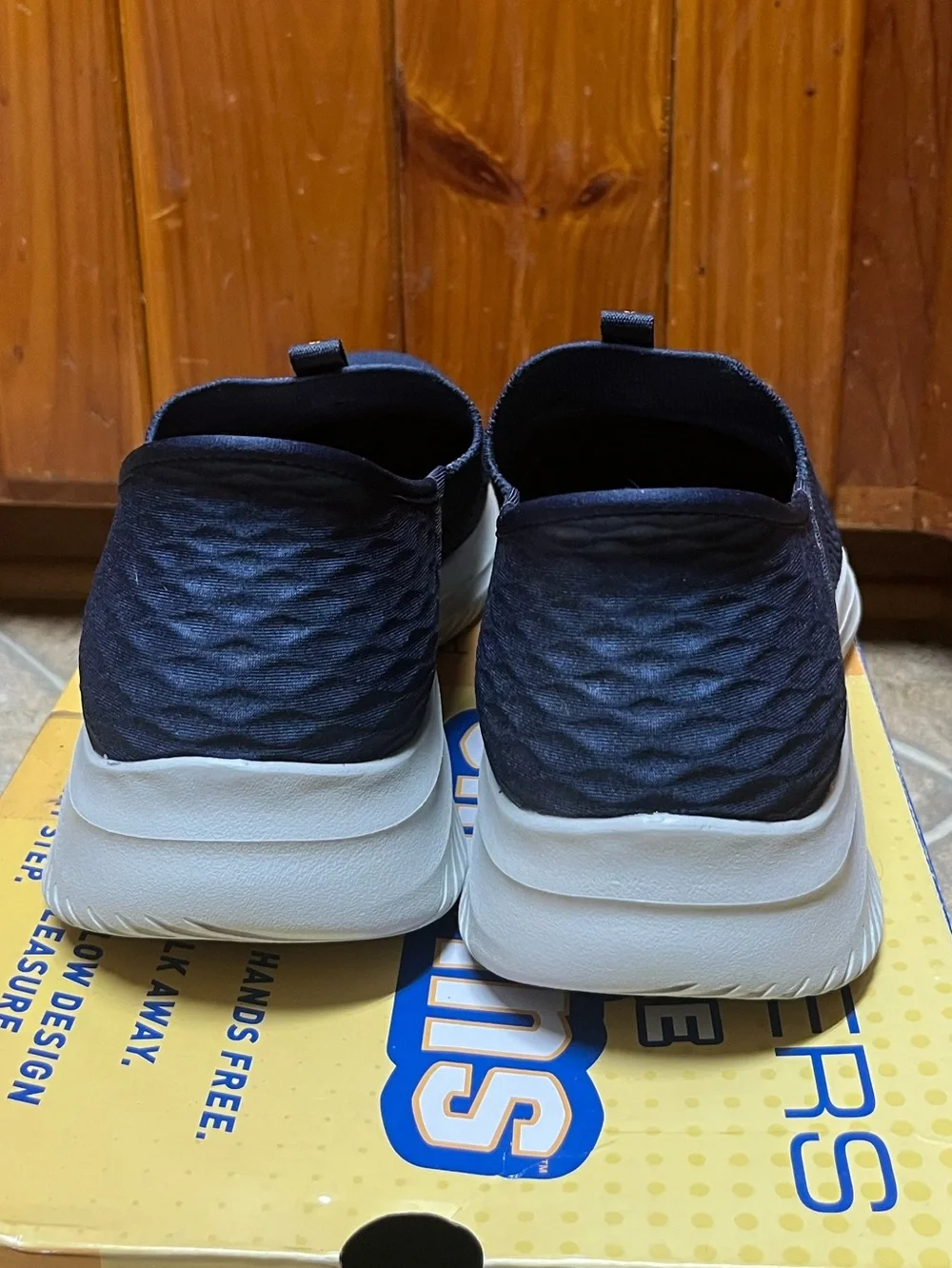Skechers Navy Blue Hand Free Slip-Ons Sneakers Walking Shoes Mens 9.5